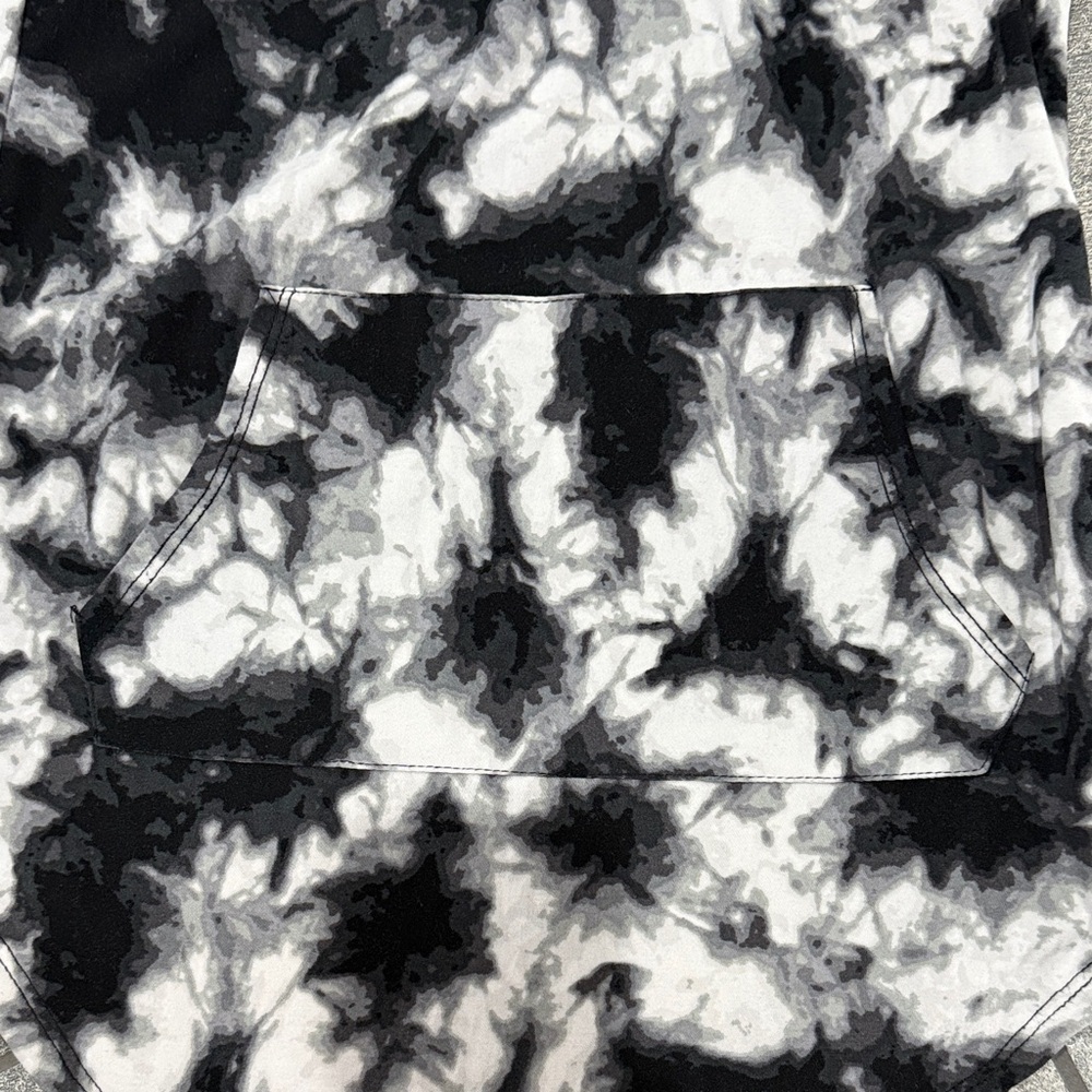 Black & White Tie-Dye Women's Hoodie Top